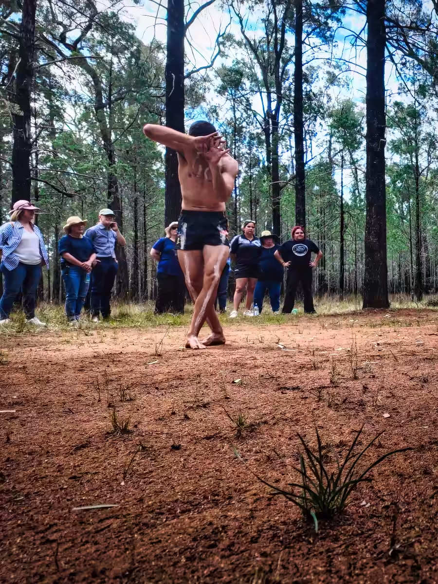 Dinawan's Connection — live cultural performance